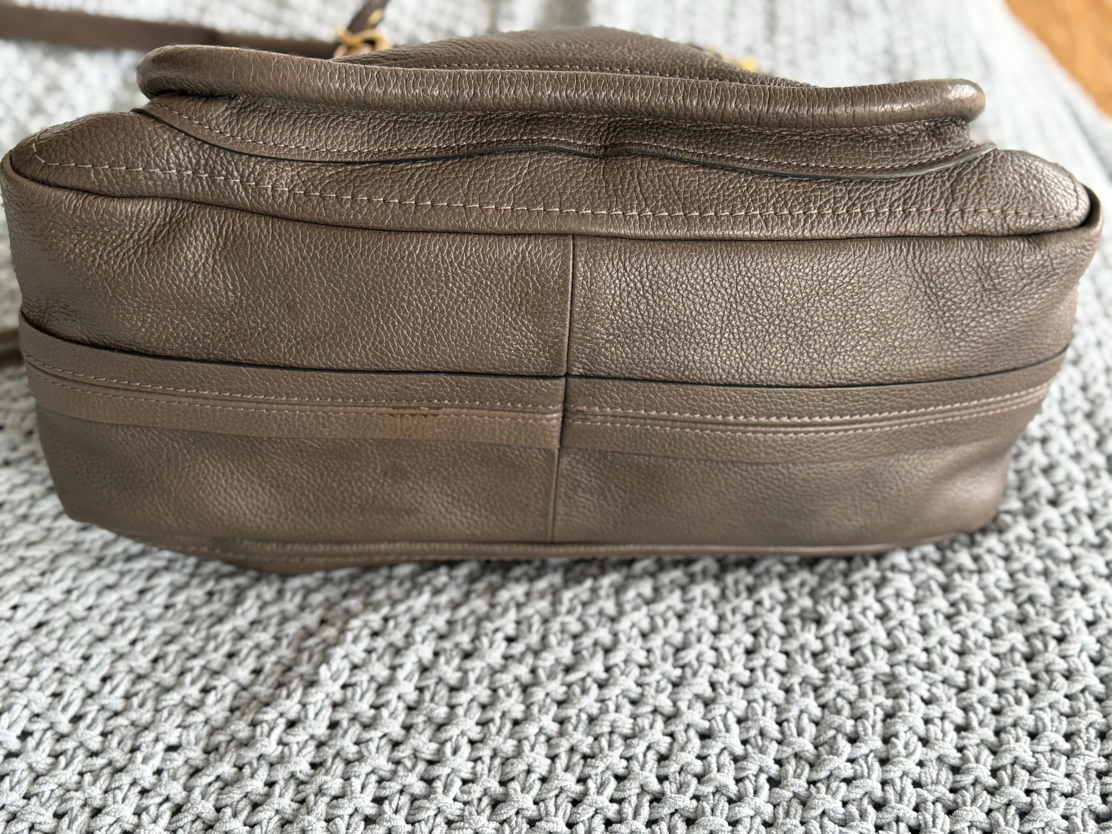 Chloe Paraty Médium