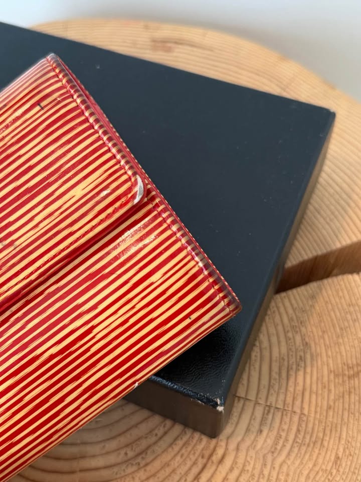 Channel Patent Wallet