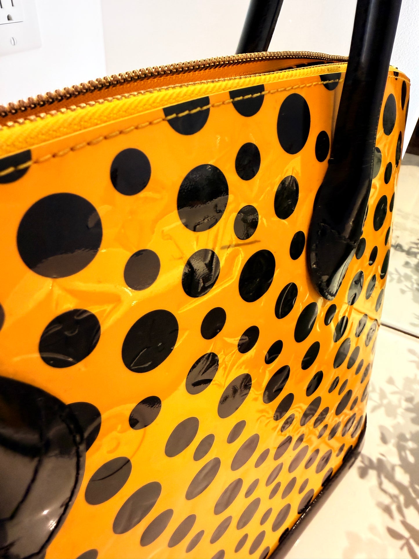 Louis Vuitton X Kusama Co-lab Poka Dot MM Alma