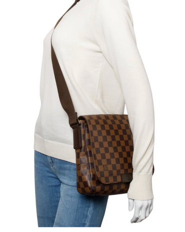 Louis Vuitton Messenger Bag